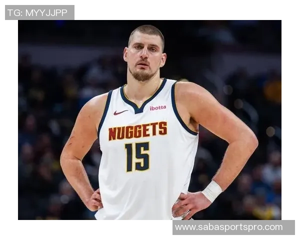 约基奇单节狂揽15分9板6助成自1996-97赛季以来首位球员